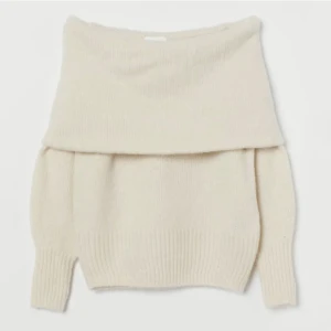 Stickad tröja - Offshoulder tröja i samma modell som denna fast i ljusblå🩵kan även tänka mig byta mot en vit!! skriv privat för fler bilder!!