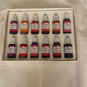 Krämer - Säljer krämer man kan få vilken av denna lukter och färger som man vill  och jag har ansiktskräm bodylotion och fotkräm 