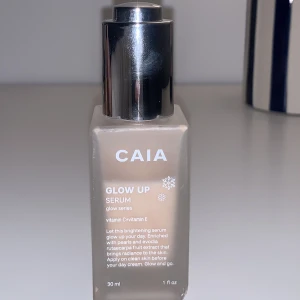 Caia Glow up serum - Använd några gånger, ca 80% kvar, därav priset.