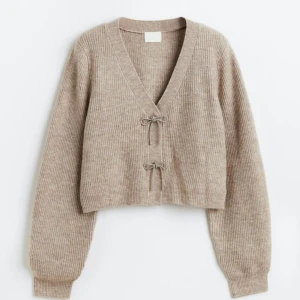 H&M kofta  - Kofta h&m med strass knappar  Storlek XS Beige 