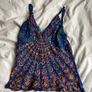 Hppi-linne!!🌻🏳️‍🌈🦄 - Detta linne köpte jag på Nytorgsfestivalen på en fin marknad!!! Justerbart åxo!!! 