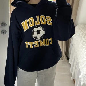 Hoodie - Från beyond retro!