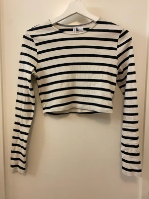 Randig topp - Bra skick.