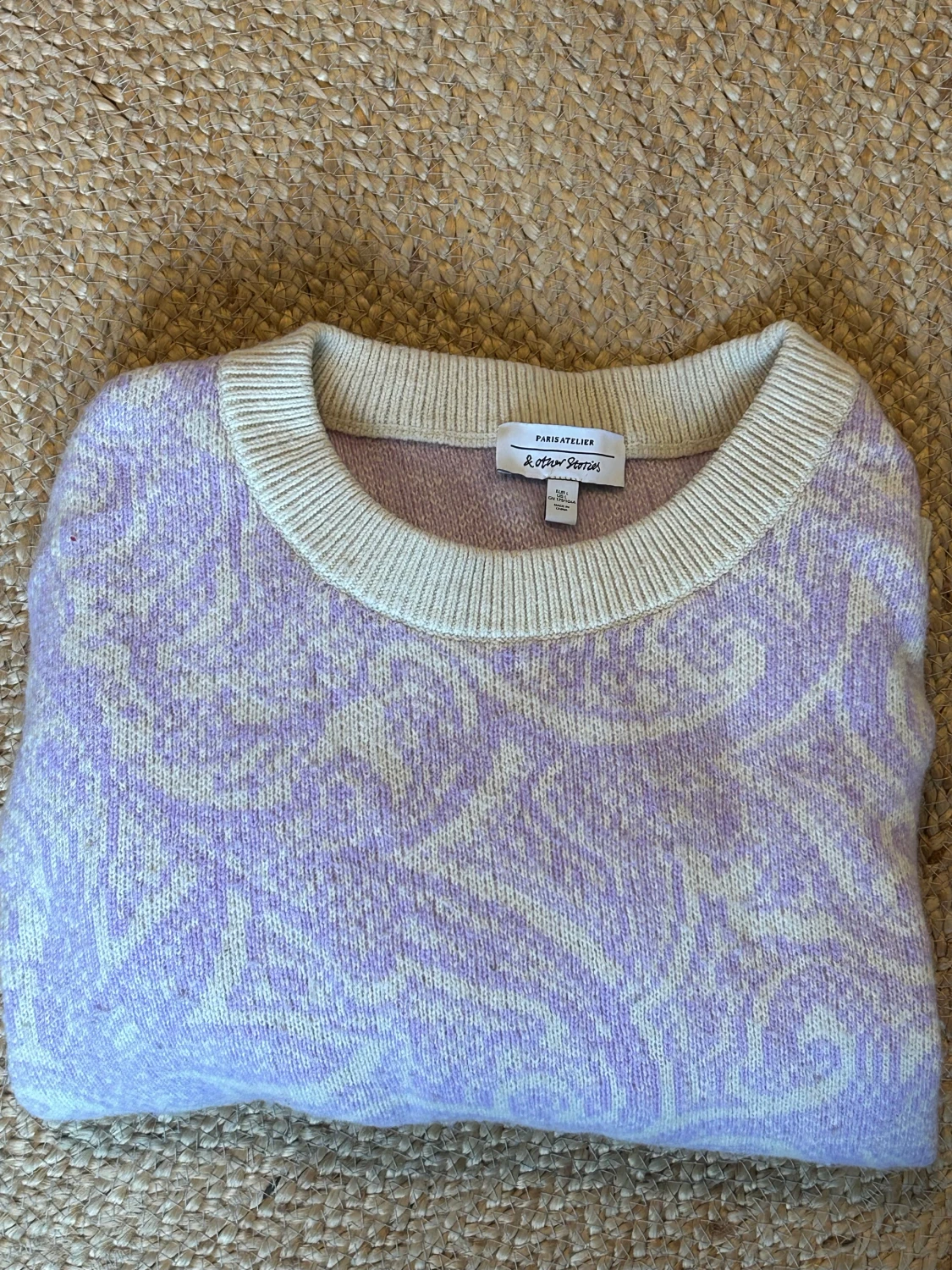 Stickad tröja & Other Stories