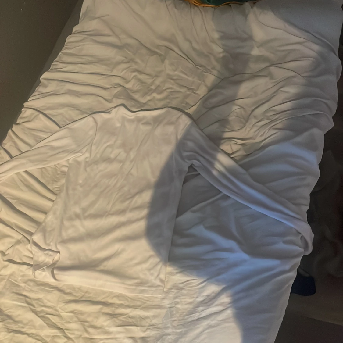 Vit lång ärmad med en v neck - 90