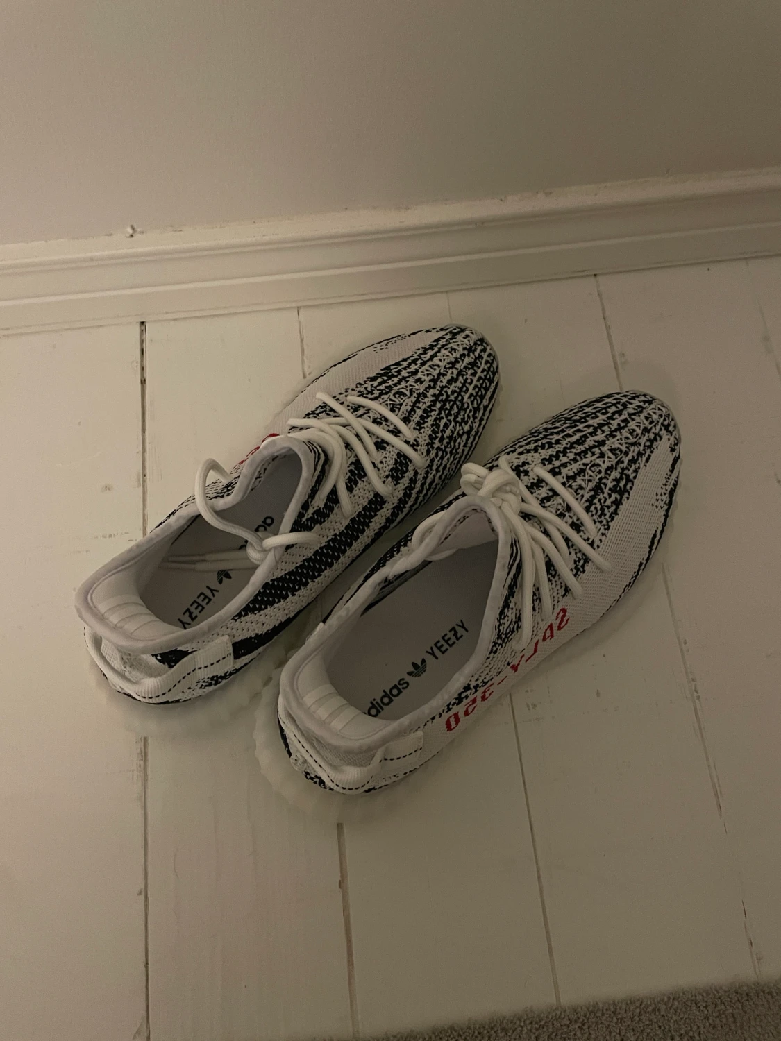 Yeezy 350 zebra 