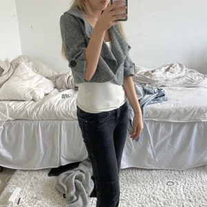 Bolero  - Säljer denna as söta boleron 🫶🏻