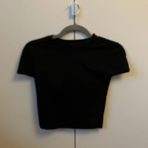 Croptop - Väldigt fin svart croptop!
