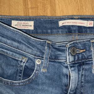 Levi’s jeans  - Använda en gång köpta för 1300kr