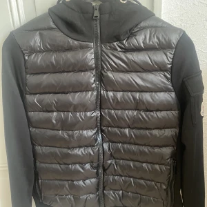 Moncler cardigan - Moncler cardigan i storlek 1 (S)