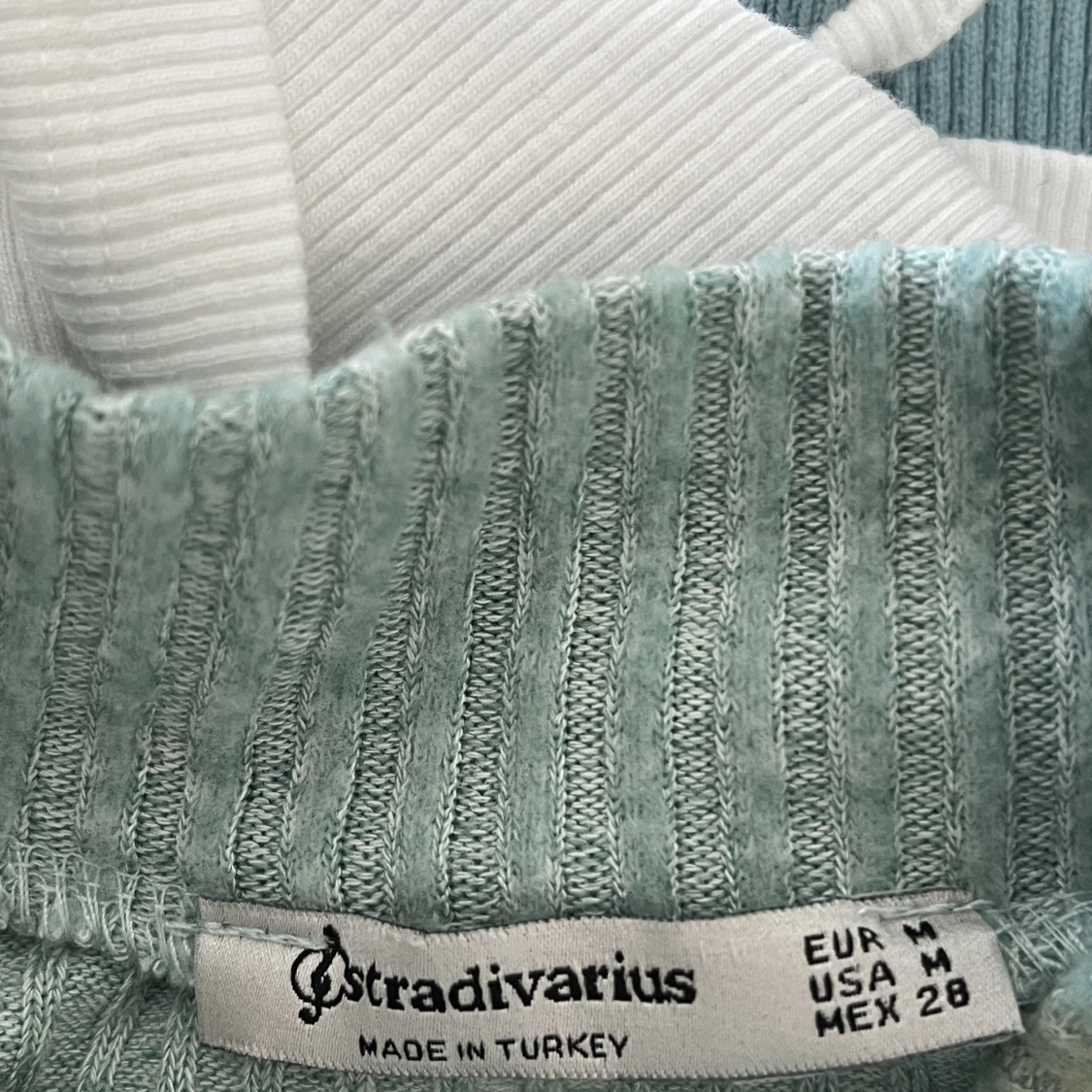 Turkos tröja från Stradivarius 🩵 - 90