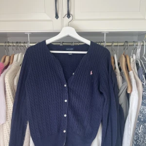 Ralph lauren kofta - Nästintill oandvänd kofta, barnstorlek men uppskattar till 34-36 (XS/S) 