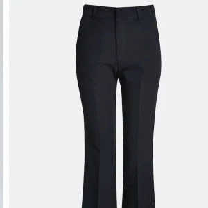 Kostymbyxor - Wilma petite kostymbyxor från bikbok helt oanvända