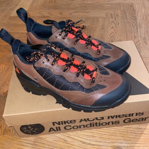 Nike ACG Air Mada - Helt nya i originalkartong Storlek EU 37.5