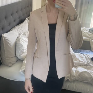 Beige kavaj  - Rosa/beige färg, superfin💕