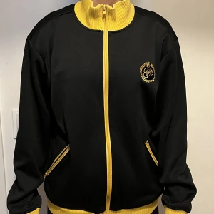 IF Elfsborg sweatshirt - Snygg och varm sweatshirt i jättebra skick, inget fel och knappt använd