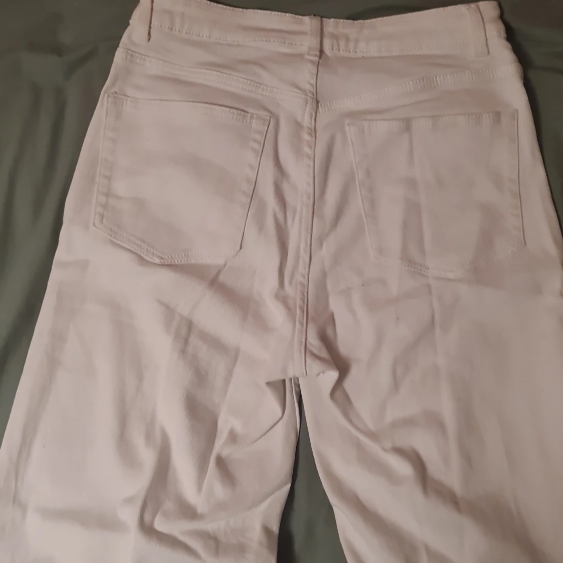 High-waisted byxor. Jag kan inte skicka paket :/ men om due intresserad kan vi träffas i tc. - 91