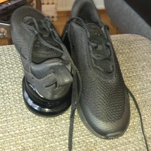 Air Max 270 - Helt nya 