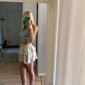 Kjol - Kjol i linnematerial från shein, storlek xs💗