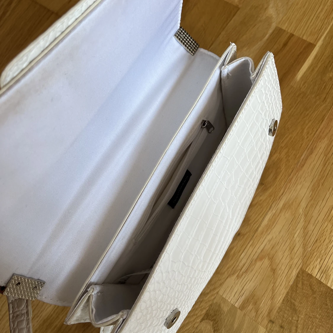 Vit handväska från Nelly  - 91