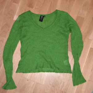 tröja - Nästan helt oanvänd, väldigt tunn