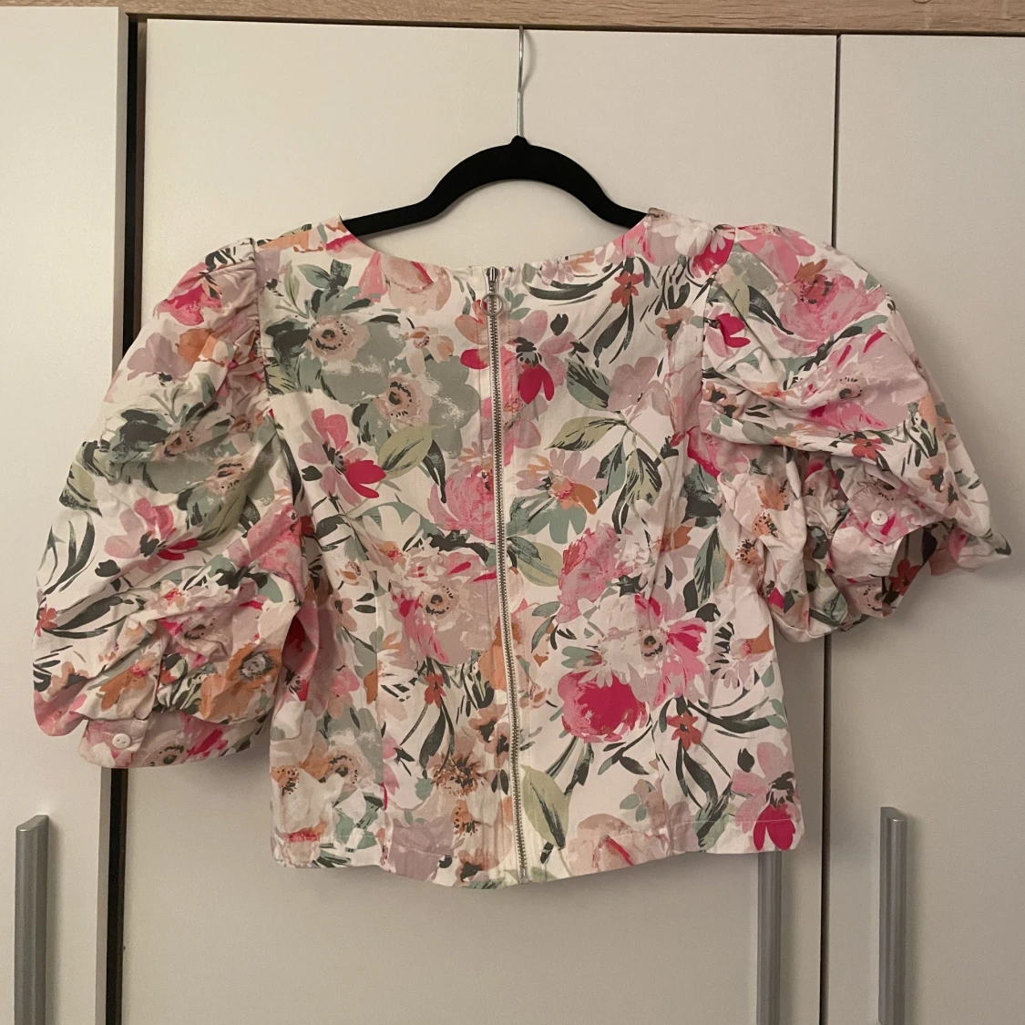 Top från Gina Tricot - 90