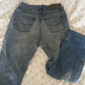 Straight Lågmidjade jeans  - Vintage jeans från märker mcgordon. Står ingen storlek men passar m💞💞