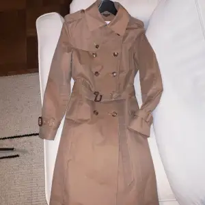 Trench. Very good condition! 
