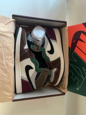 Air Jordan 1 Retro High OG - Air Jordan 1 Retro High OG helt oanvända. Storlek 45.