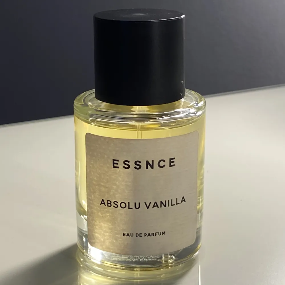 Essnce parfym, dupe på kayali vanillia 28, endast testad 💓. Övrigt.