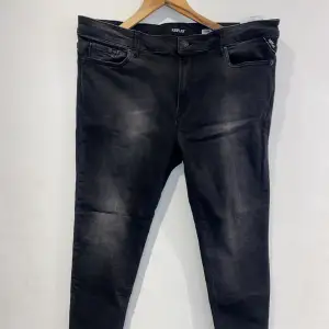 Replay jeans Modell:Luzien Mycket bra skick, inga defekter Storlek:34/30 Nypris:1199 Pris:399