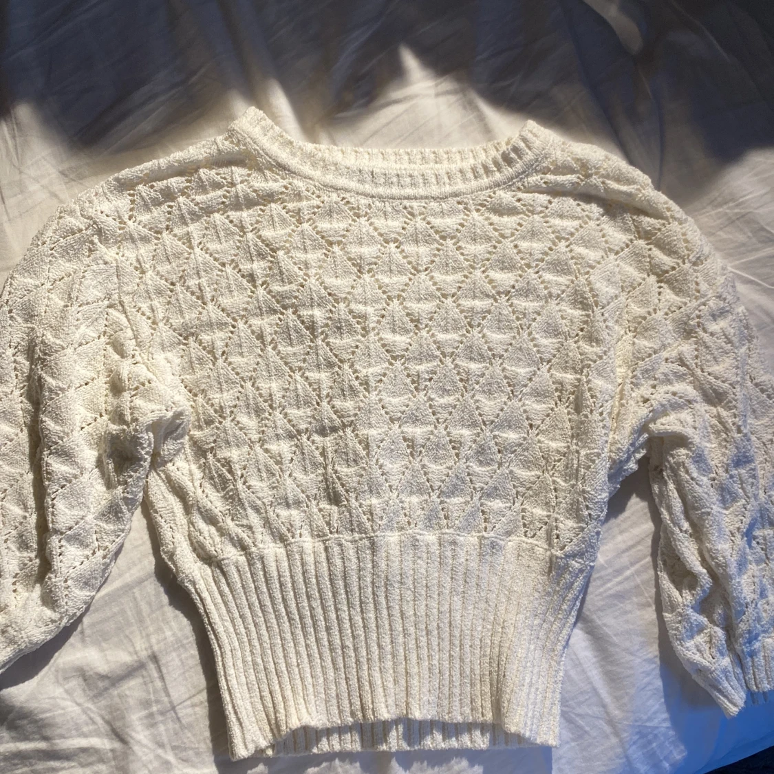Stickad vit tröja - 90