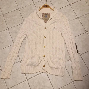 Morris cardigan - Använd cardigan men inga skador .