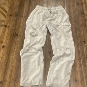 Crtz dress - Använd 1/2 gånger stor i storleken så storlek S är mer som storlek M