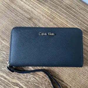 Plånbok från Calvin Klein i bra skicka. 