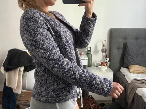 Quiltad jacka - Jacka från NOA NOA i perfekt skick! Säljs då den är liten på mig med storlek M vanligtvis