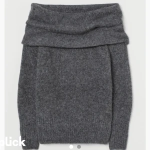 Stickad off shoulder tröja - Använd 2 gånger💖