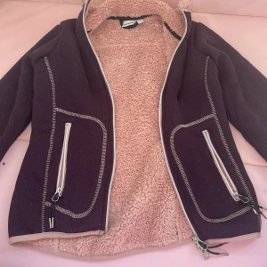  Ridjacka -  en ridjacka med fleece inuti 