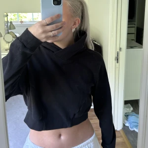 Croppad träningströja! - Träningströja från Alphalete, bra skick