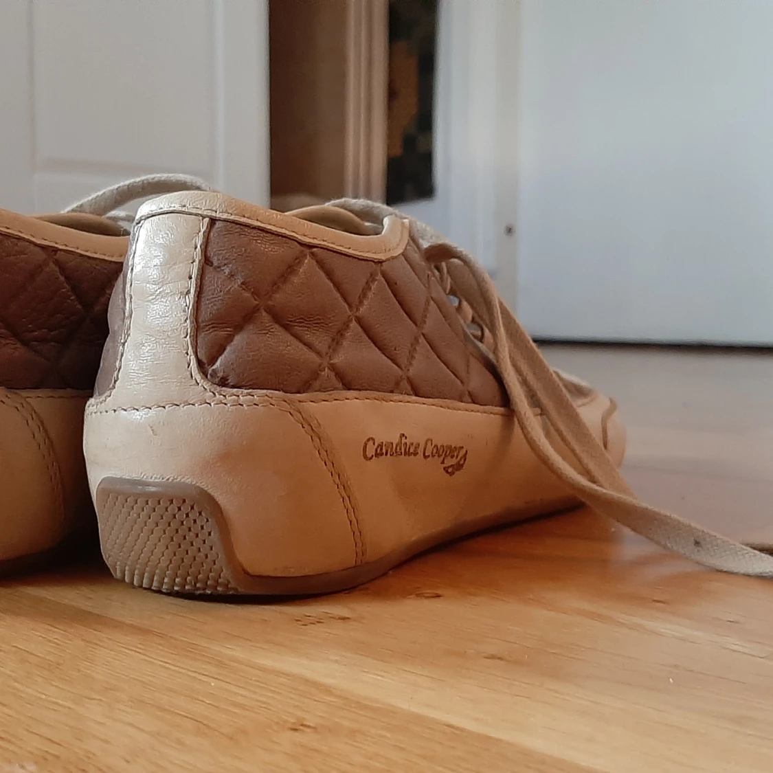 Candice cooper skor  - 91