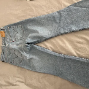 Levisjeans blå säljes! - Blå levisjeans säljes! Stl W29 150kr