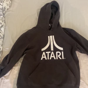 Svart hoodie - Bra skick. Storlek medium