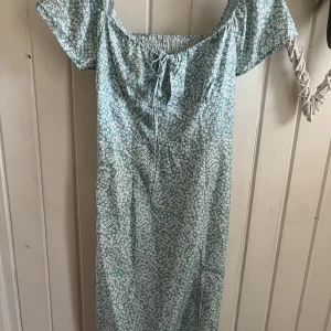 Sommarklännimg  - Söt Sommarklännimg från showpo