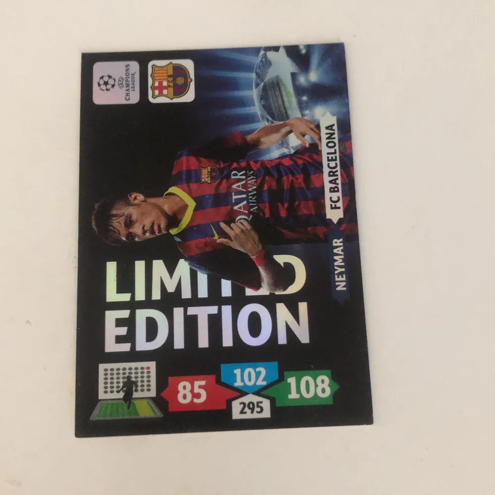 Limited-Edition Neymar fotbollskort (SÄLLLLSYNT) Champions League 2013 - 2014  HÄMTAS VID HAMMARBY SJÖSTAD. Övrigt.