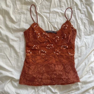 Y2k linne  - Superfin festtopp🥂storlek s men den skulle även passa m💕skriv gärna om ni har frågor!💕