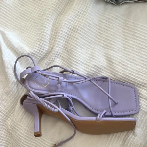 Klackskor - Klackskor med snörning, strl 40