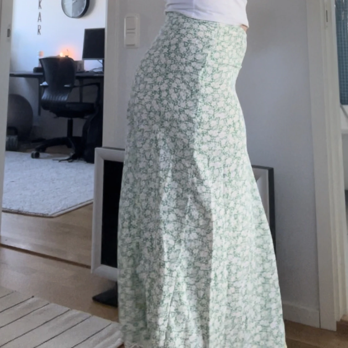 Grön blommig kjol - 90