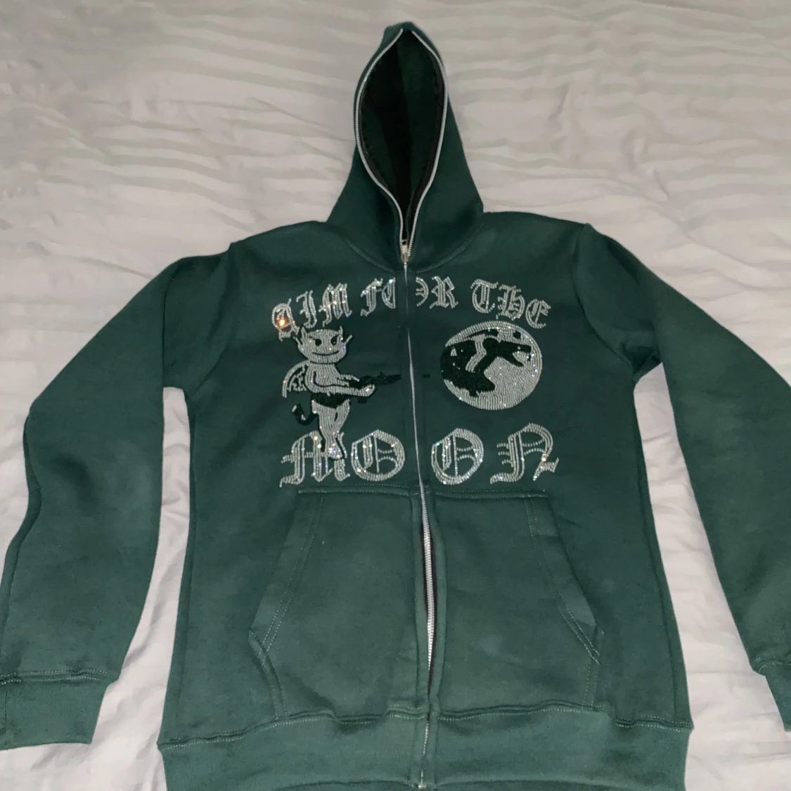 Aim for the moon hoodie - 90