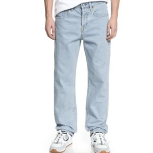 DCSHOECOUSA Relaxed Fit Blue Jeans - DC Jeans i storlek 29/32. Använda en gång, i topp skick! 