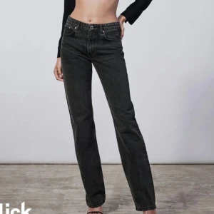 Zara mid rise jeans - .